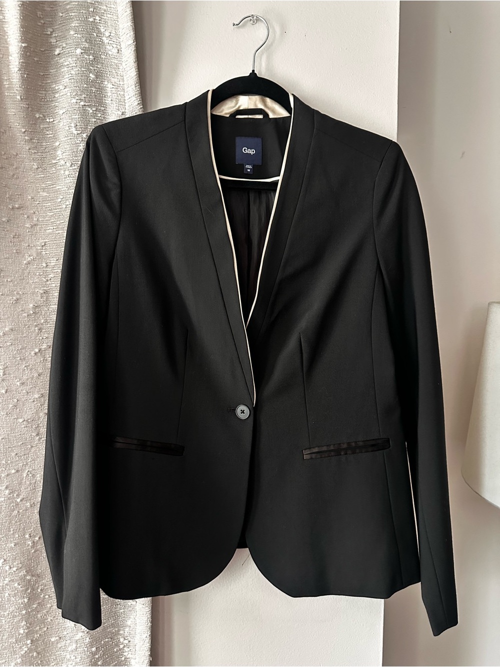 Gap Women's Black Stretch Blazer with Ivory Trim | 10 |